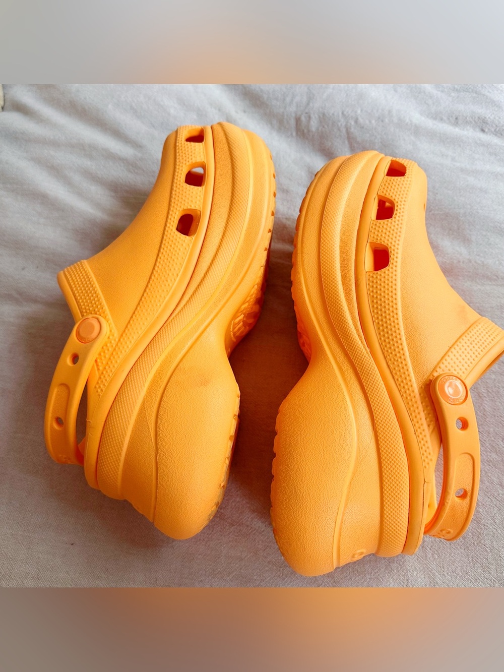 Crocs Bae clogs in orangesicle women’s 7 bright orange platform shoes literide - Picture 12 of 16